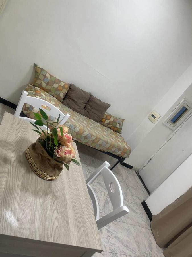 Casa Vacanza La Serenella Apartment เนเปิลส์ ภายนอก รูปภาพ