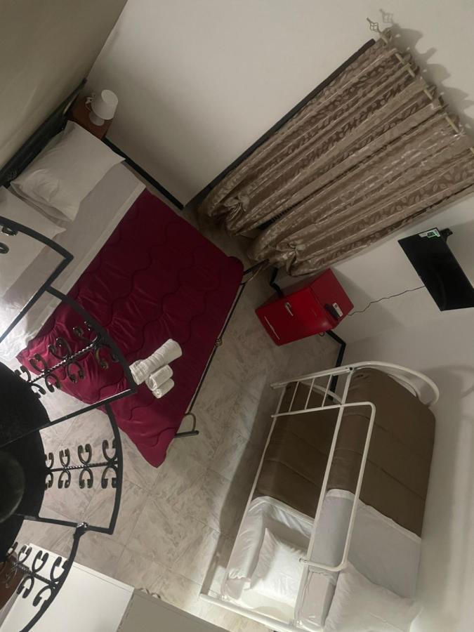 Casa Vacanza La Serenella Apartment เนเปิลส์ ภายนอก รูปภาพ